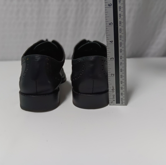 Ladies Cole Haan Leather Wingtip Oxford . Size 7.5 - Picture 4 of 10